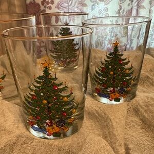 Holiday Christmas Tree Glass Set